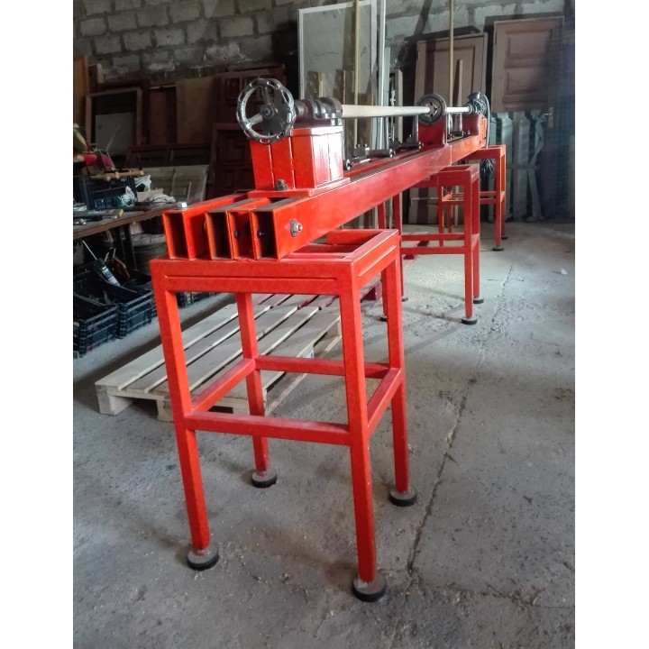 TORNO PARA EL MECANIZADO DE MADERA