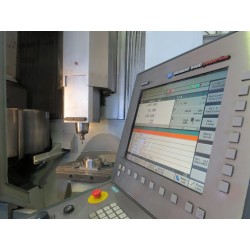 DECKEL MAHO DMU 70 EVOLUTION - Centres de mecanitzat de 5 eixos