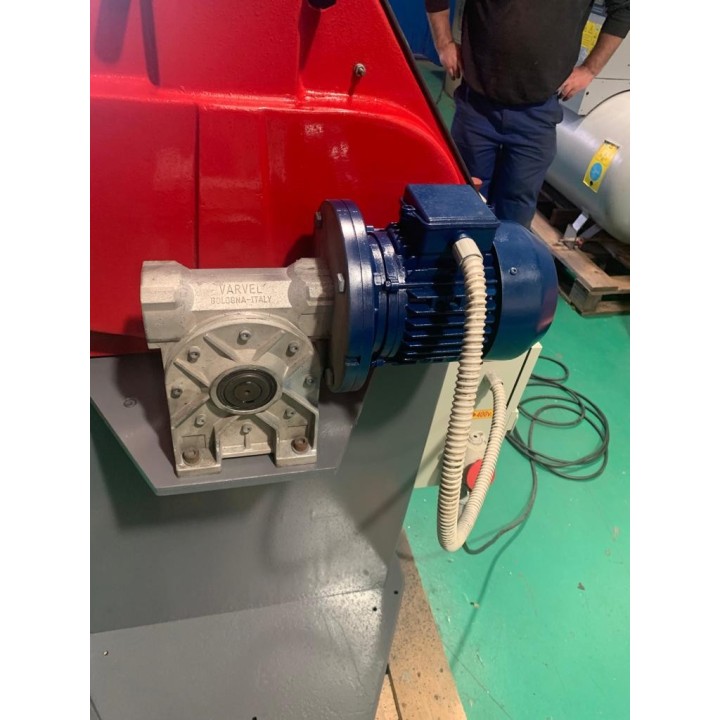 CURVADORA DE PERFILES FAT CFE-400