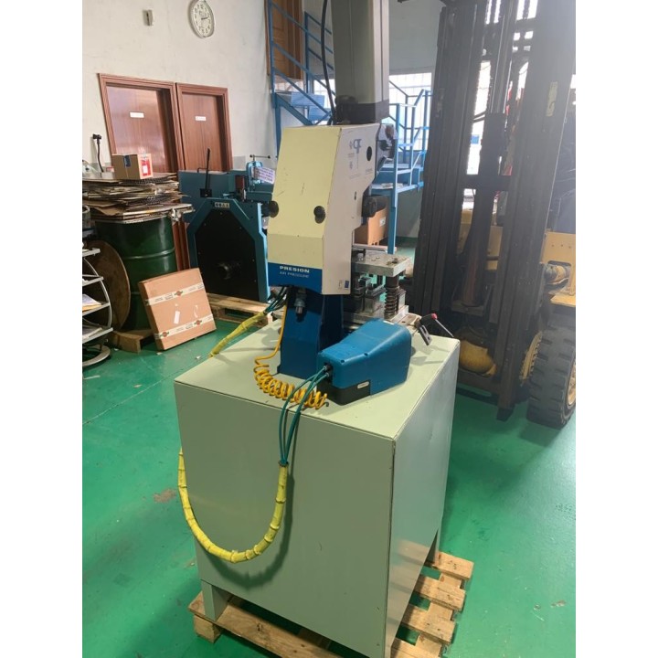 Prensa Neumatica para aluminio marca AYU