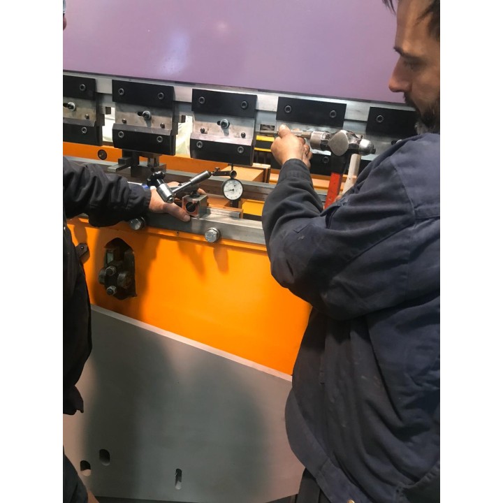 Plegadora Hidraulica MEBUSA de 2,5X90 TM