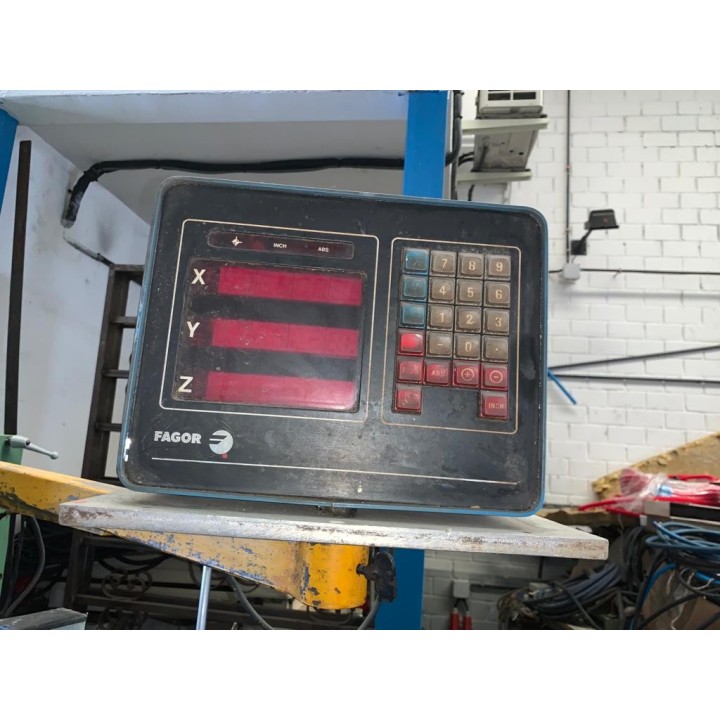 FRESADORA  marca MRF  MODELO FU-145 