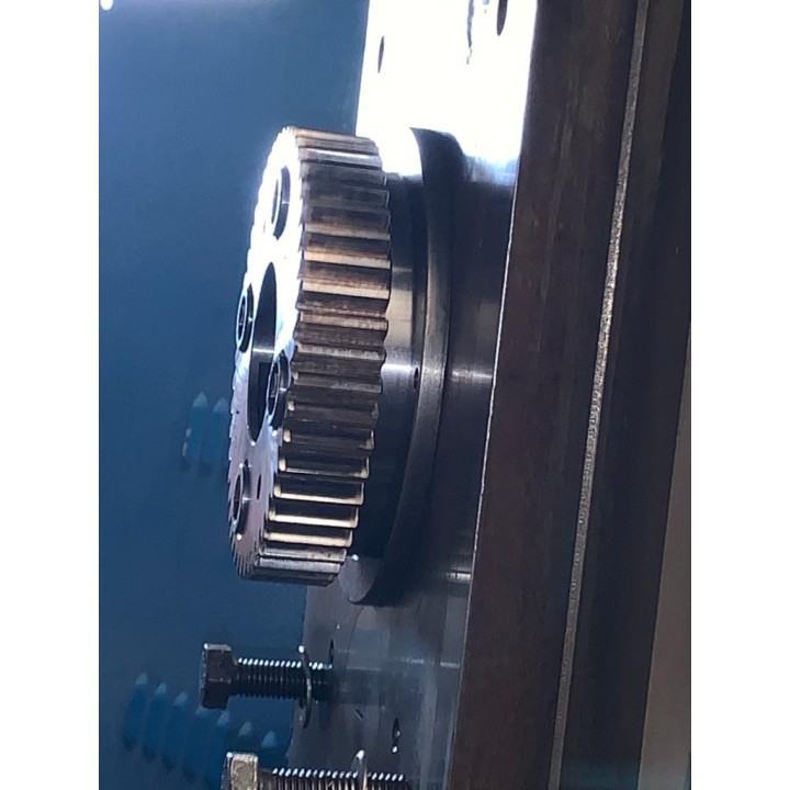 FRESADORA  marca MRF  MODELO FU-145 