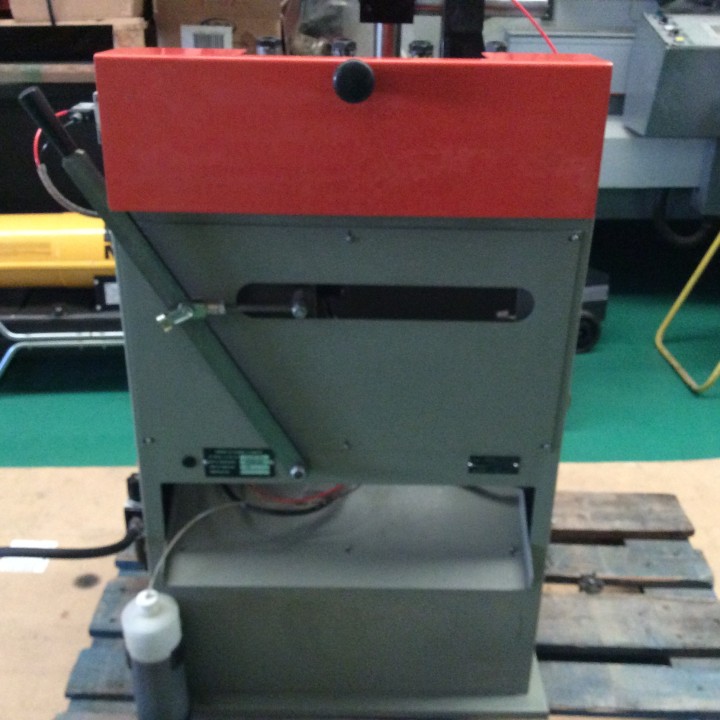 Retestadora de aluminio marca COMALL mod