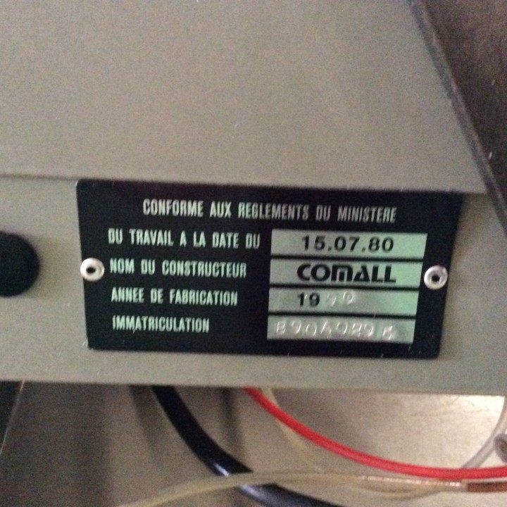 Retestadora de aluminio marca COMALL mod