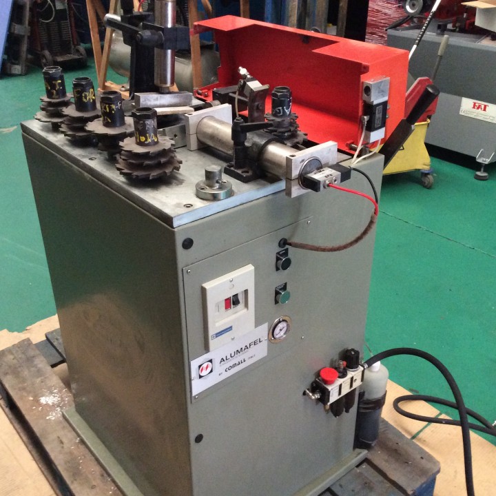 Retestadora de aluminio marca COMALL mod