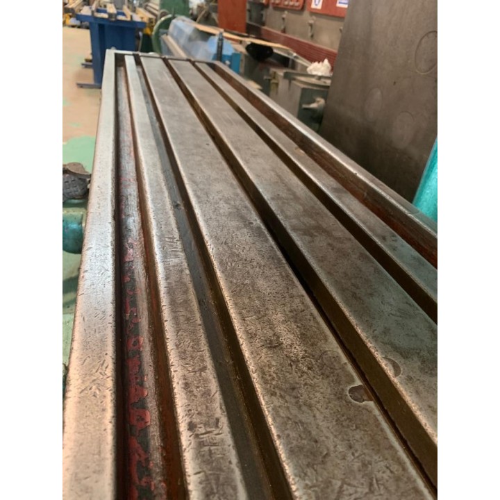 Fresadora Universal Marca Maserati