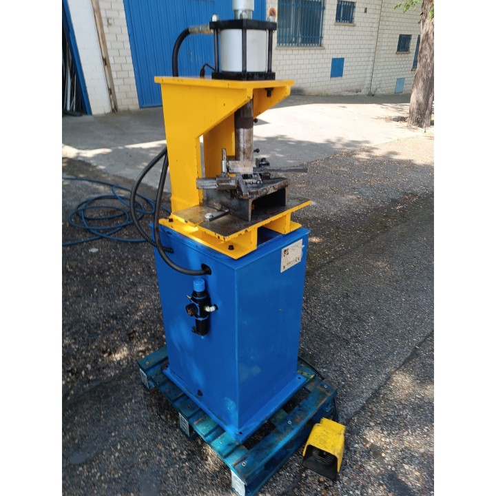 PRENSA NEUMATICA MARCA M.G. MODELO P-800